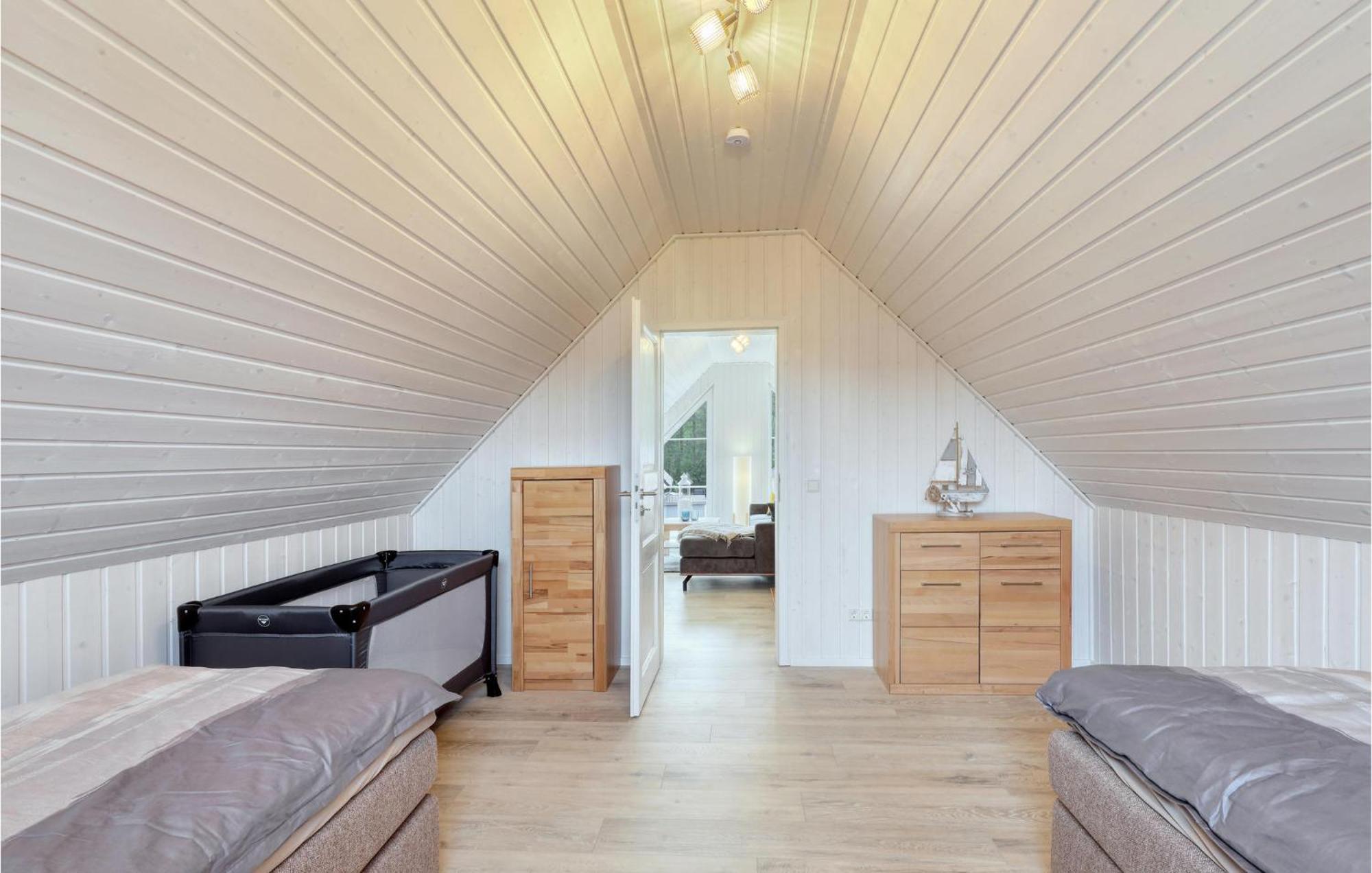 Amazing home in Zerpenschleuse with WiFi&2 Bedrooms Exterior foto